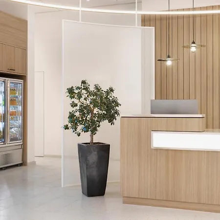 Courtyard By Marriott מלון