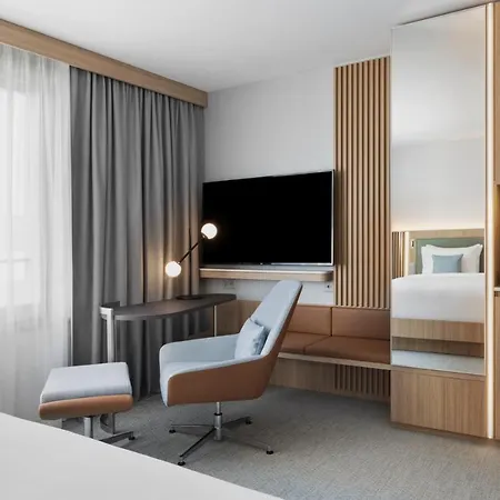 מלון Courtyard By Marriott ביאל