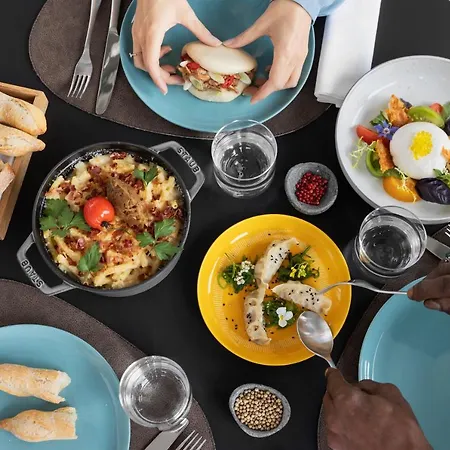 מלון Courtyard By Marriott 4*
