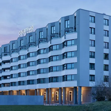 Courtyard By Marriott Hotel 4*
