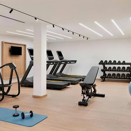 Courtyard By Marriott ביאל