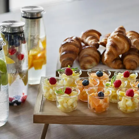 Courtyard By Marriott מלון 4*