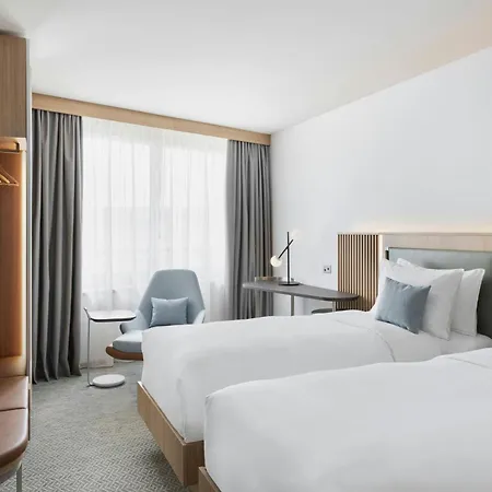 Courtyard By Marriott Hotel