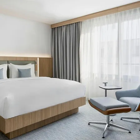 Courtyard By Marriott Hotel