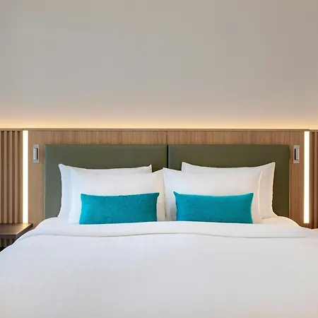 Courtyard By Marriott Hotel