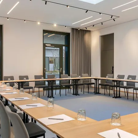 Courtyard By Marriott 4*