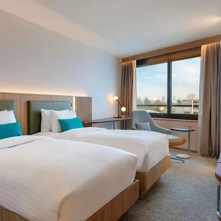 Courtyard By Marriott Hotel 4*