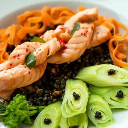 Courtyard By Marriott Hotel