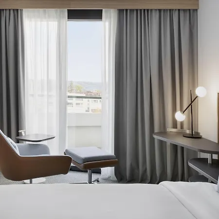 Courtyard By Marriott Hotel 4*