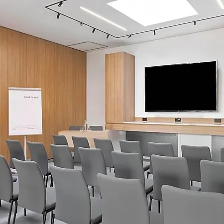Courtyard By Marriott Hotel Biel