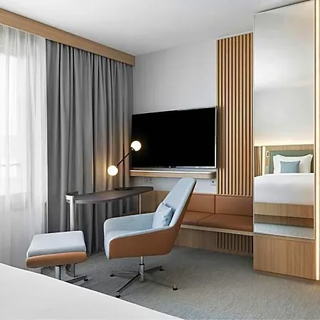 Courtyard By Marriott Hotel