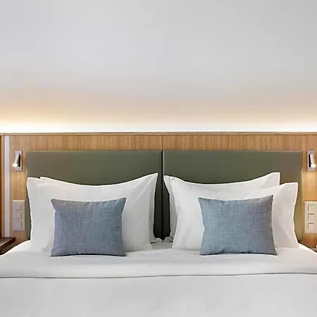 Courtyard By Marriott Hotel Biel