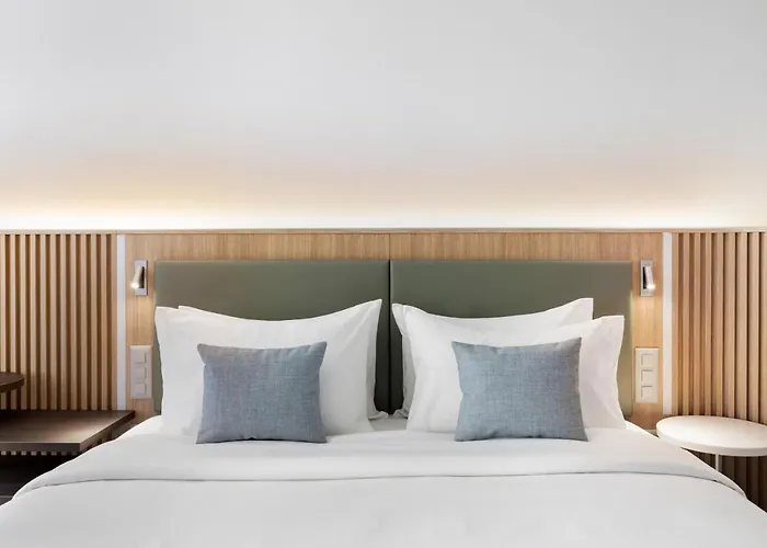 Courtyard By Marriott Hotel 4*