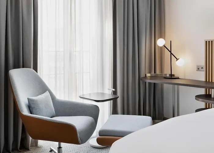 Courtyard By Marriott Hotel 4*