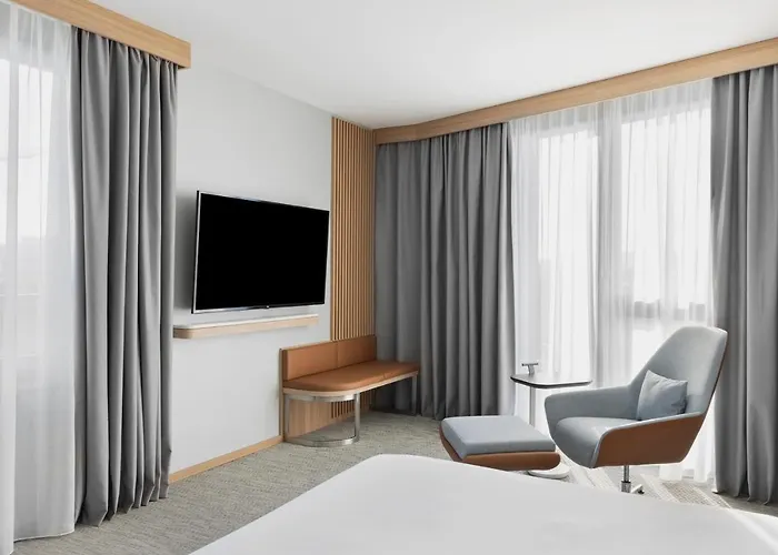 Courtyard By Marriott 4*