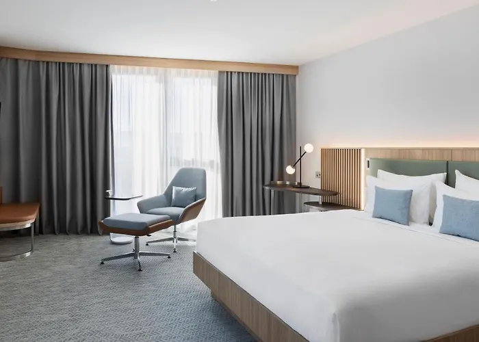 Courtyard By Marriott Hotel