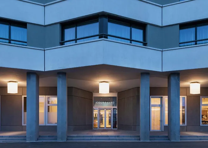 Courtyard By Marriott Hotel 4*