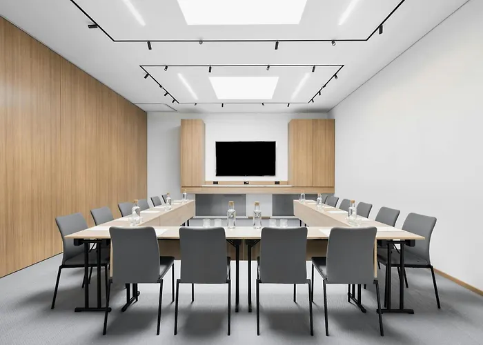 Courtyard By Marriott Hotel