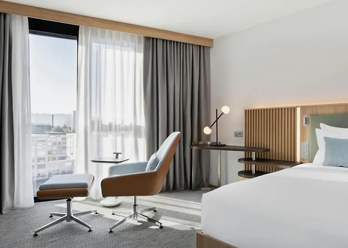 Courtyard By Marriott بيل