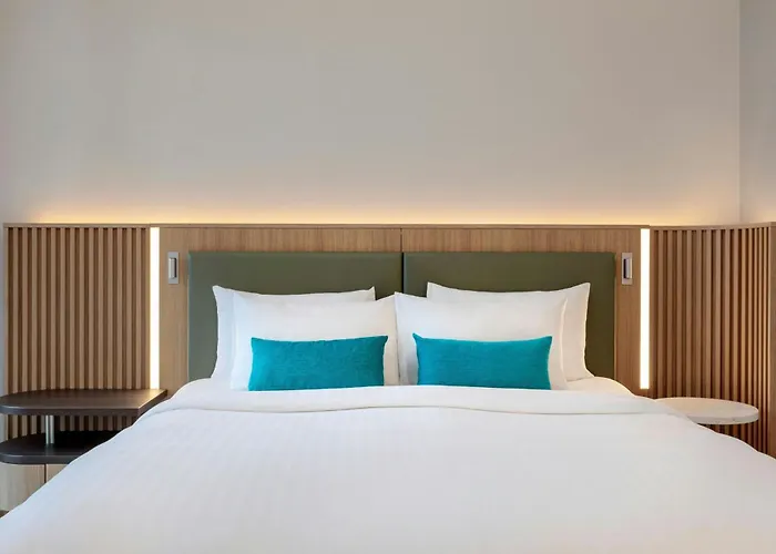 Courtyard By Marriott Hotel