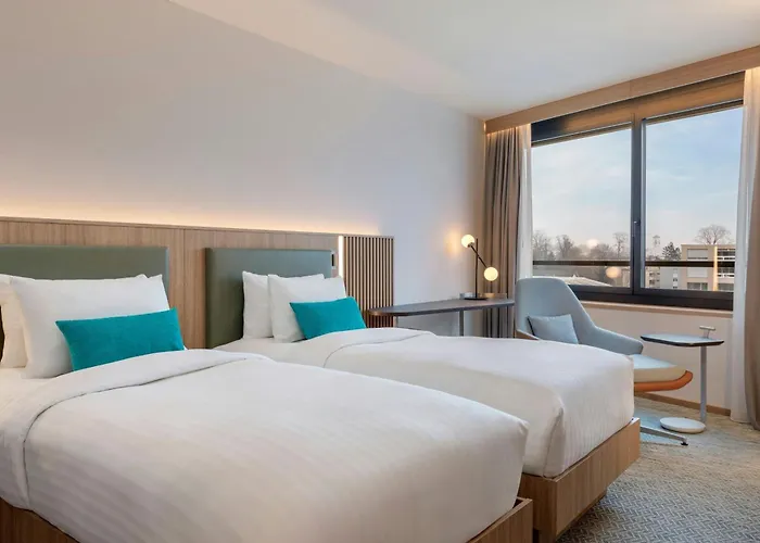 Courtyard By Marriott Hotel 4*