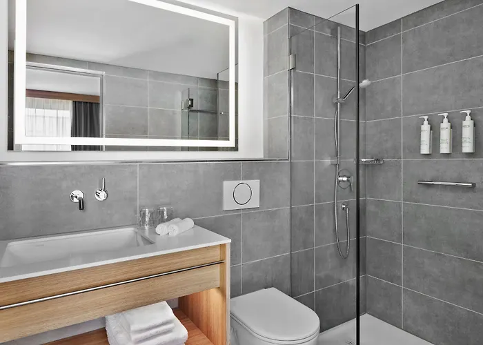Courtyard By Marriott Hotel